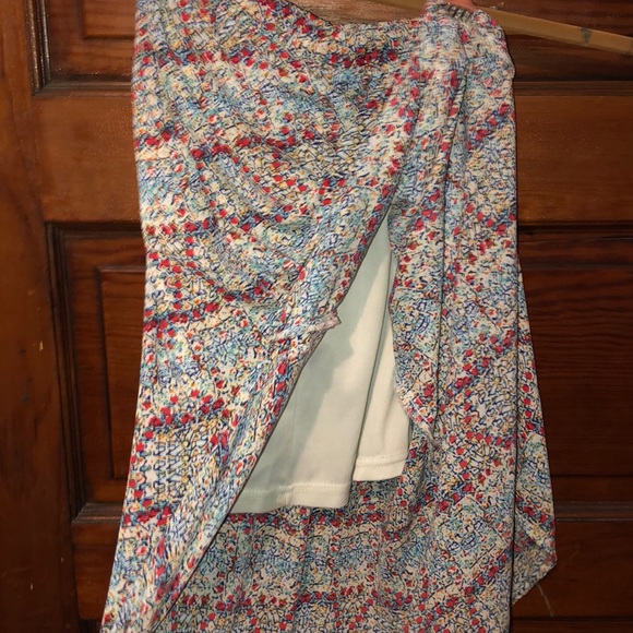 Long Flowing skirt with slits - Picture 4 of 4